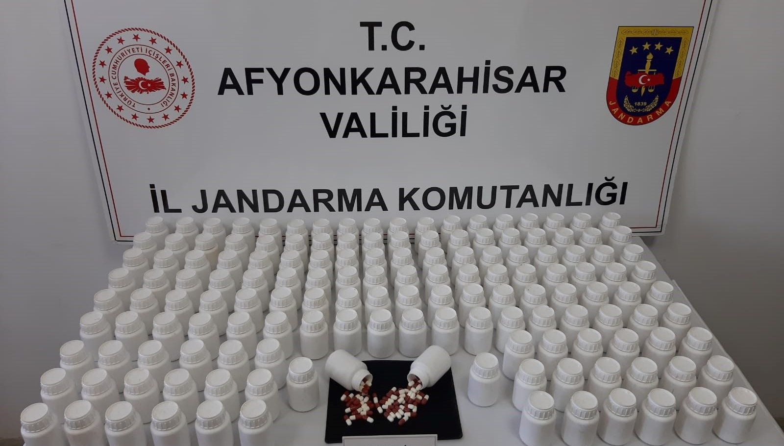 afyonda operasyonu 8 bin adet uyusturucu ele gecirildi QZLHgiIX