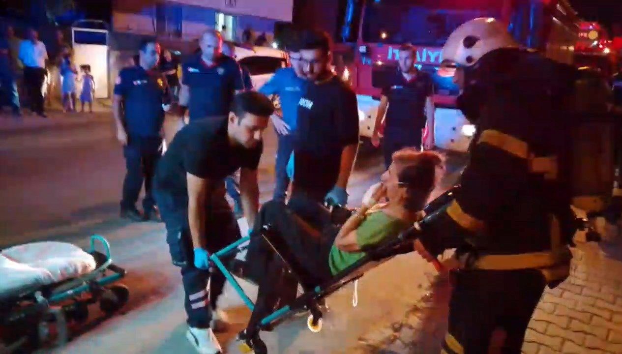 apartmanda yangin panigidumandan etkilenen kisi hastaneye kaldirildi f7gaUfPA