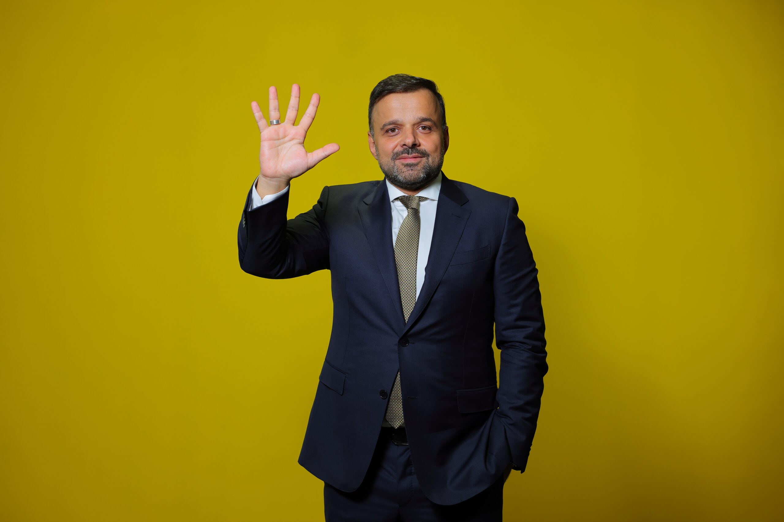 5g ihalesinde en yuksek teklifi veren turkcellin ceosu neler soyledi 8QamKrEx.jpg