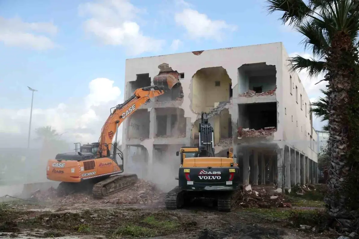 aliagada gastronomi merkezi icin yikim basladi qJLB5ZWs.jpg