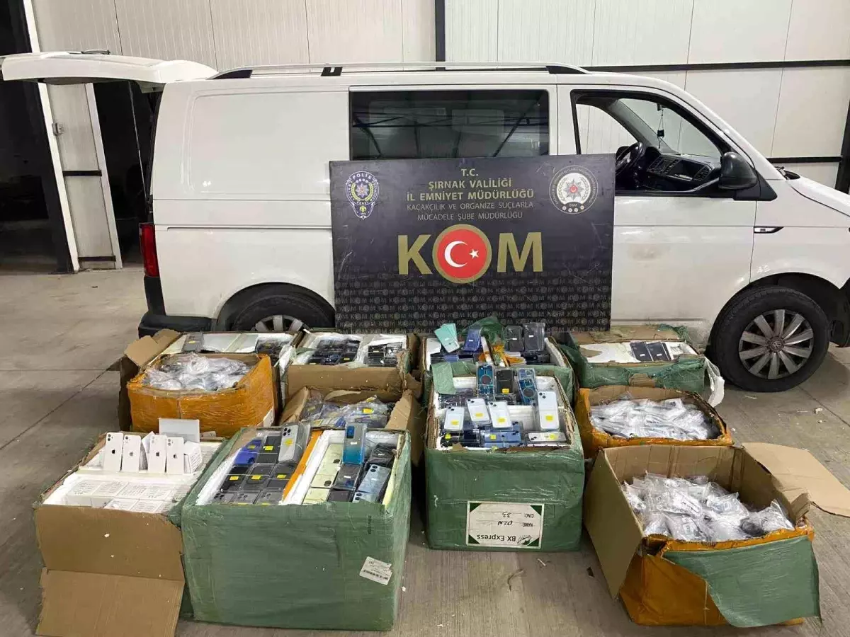 sirnakta uyusturucu ve kacakcilik operasyonlari 51 gozalti 9UNqQcNn.jpg