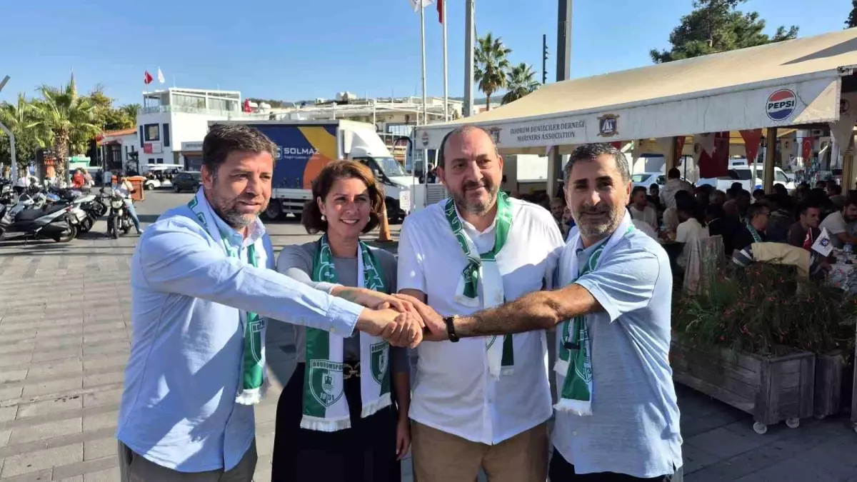 bodrum fk ve denizciler derneginden anlamli is birligi ybrEbp99.jpg
