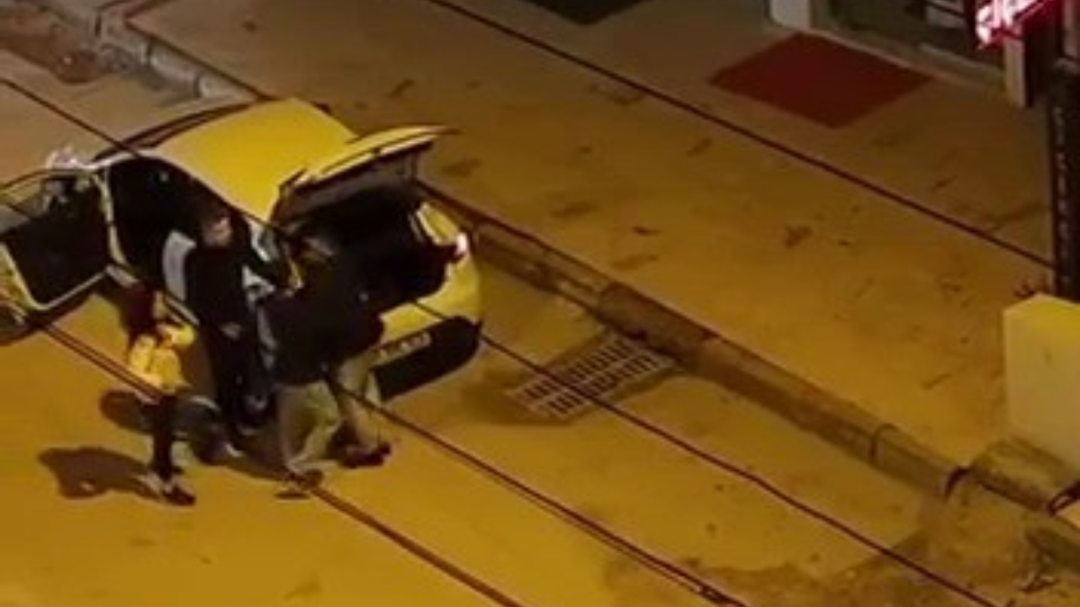 bursada cikan tartismada kadini yerde surukledi PMbN2f1C.jpg