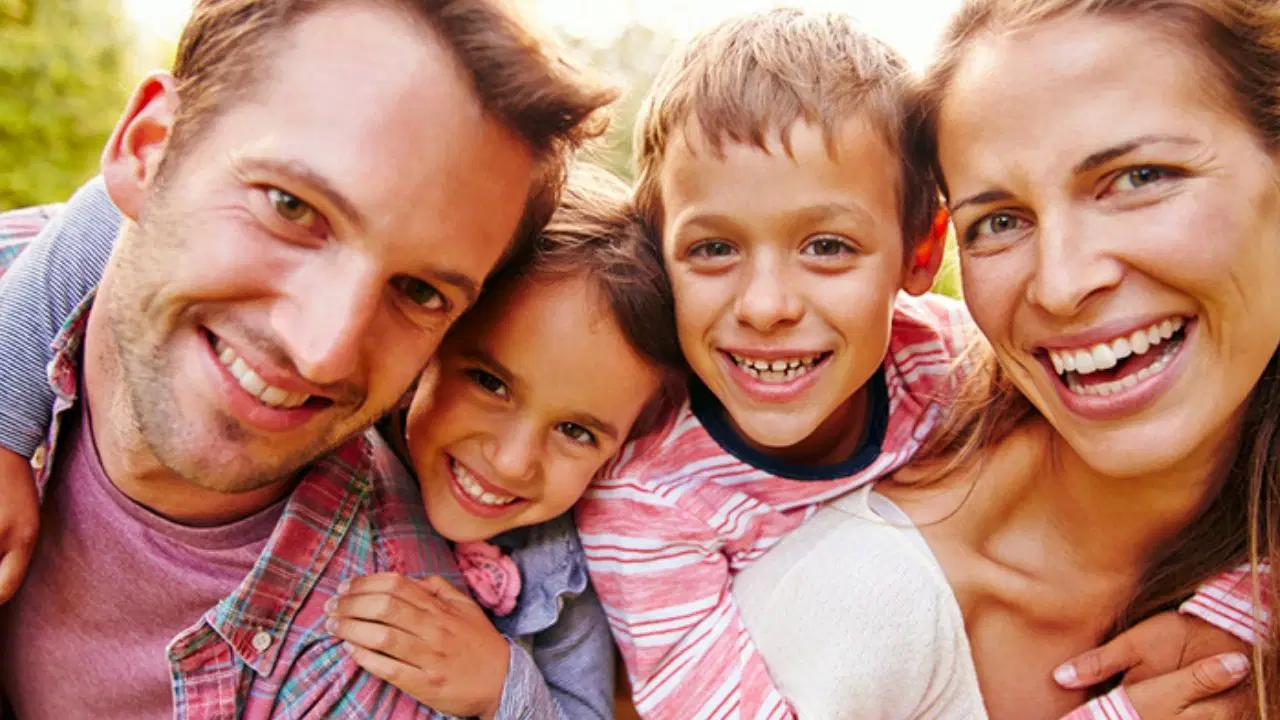 cocuk psikologlari acikladi mutlu bir evde buyumenin cocuklarda 6 belirtisi 66KCKUpl.jpg