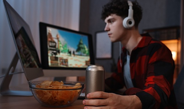 enerji icecegiyle alkol karisimi ilk belirtiler carpinti ve tansiyon yukselmesi Ae9TlBI2.jpg