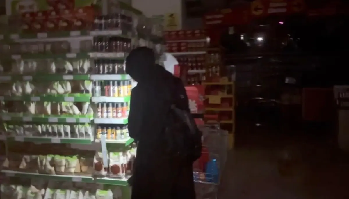 erzincanda elektrik kesintisi alisverisi zorlastirdi MSRynGYN.jpg