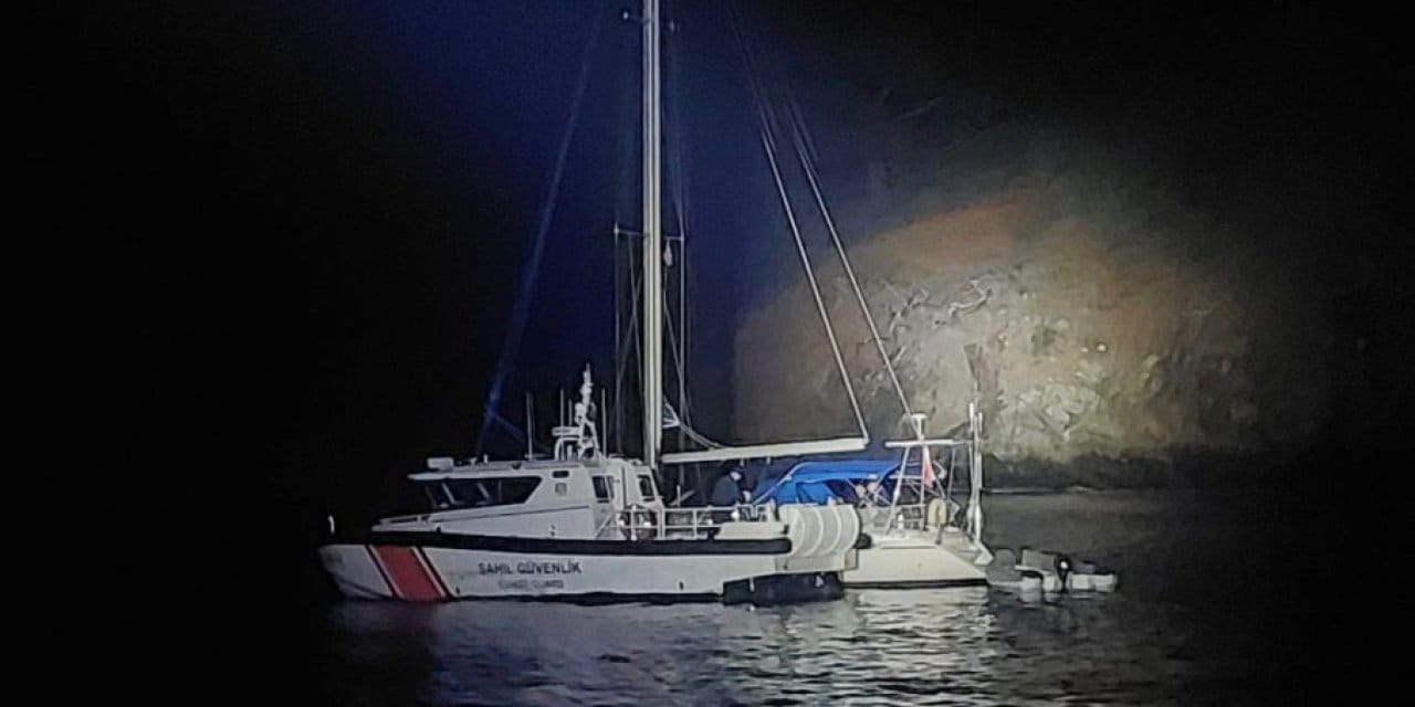 izmir aciklarinda 90 gocmen yakalandi MvbQcBy7.jpg