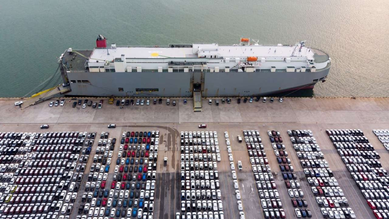 otomotiv ekimde 38 milyar dolarla ihracat sampiyonu oldu Eh4GwMpH.jpg