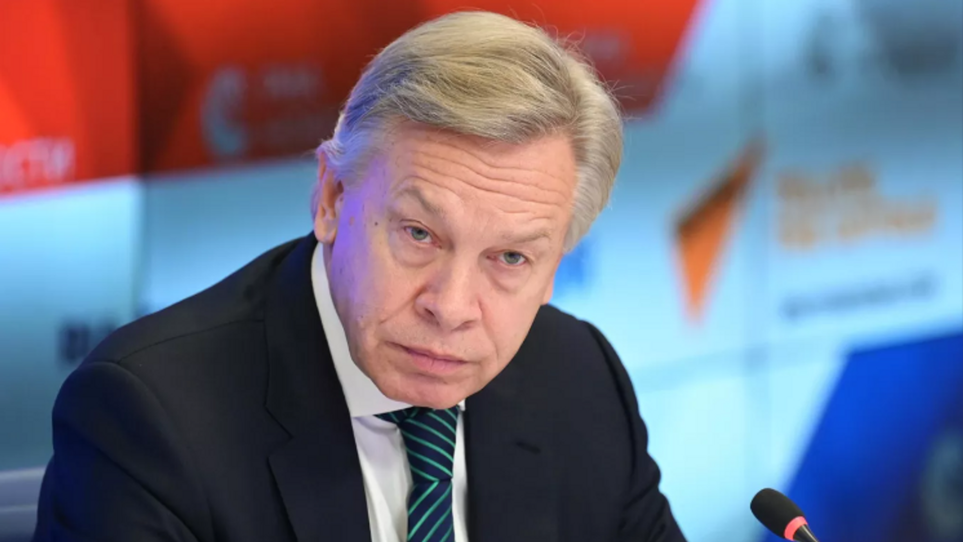 pu kov fransizlar macronun ulkeyi batirdigini dusunuyor 5aMEhWbC.png