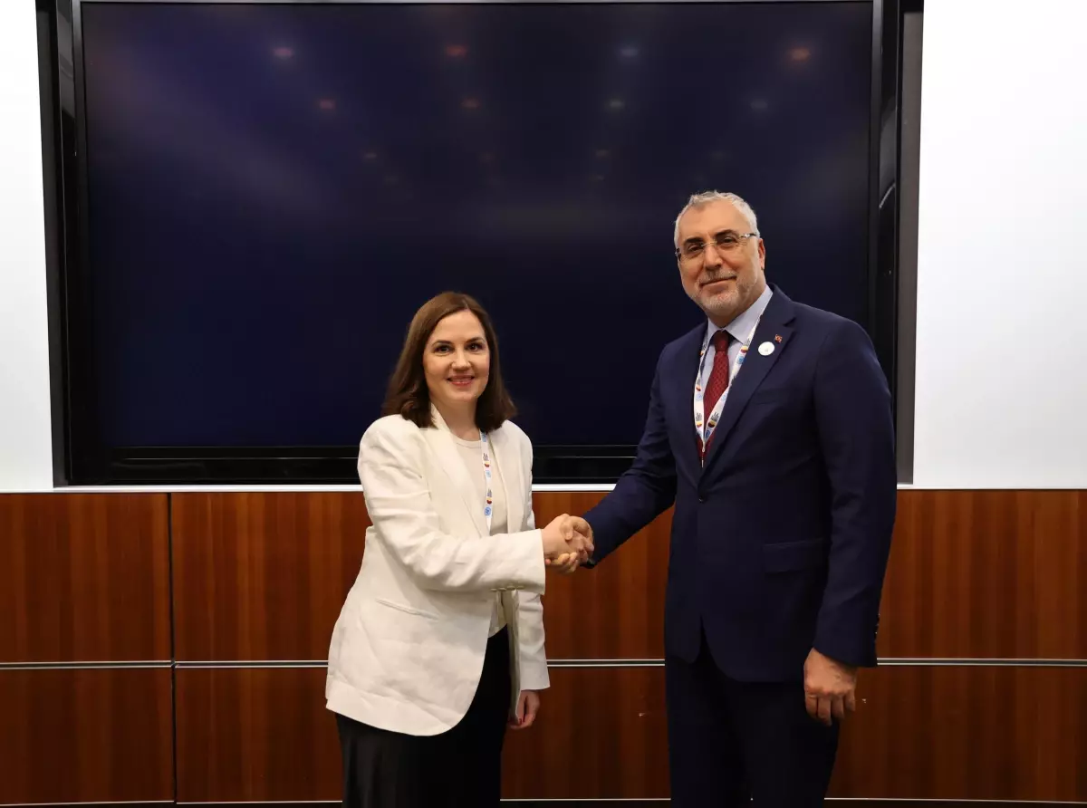 vedat isikhan katarda finlandiya sosyal guvenlik bakani ile gorustu A1JZB5pY.jpg