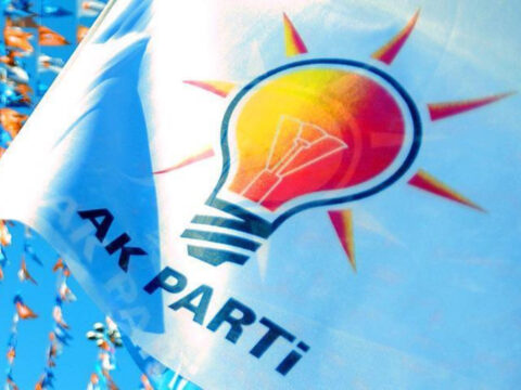 AKP habersiz üyeliklerde ısrarcı çıktı: İstifa edeni bu kez eşiyle üye yaptı