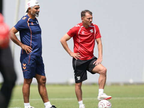 Sivassporda yeni sezon hazirliklari suruyor 7OOaEhw6